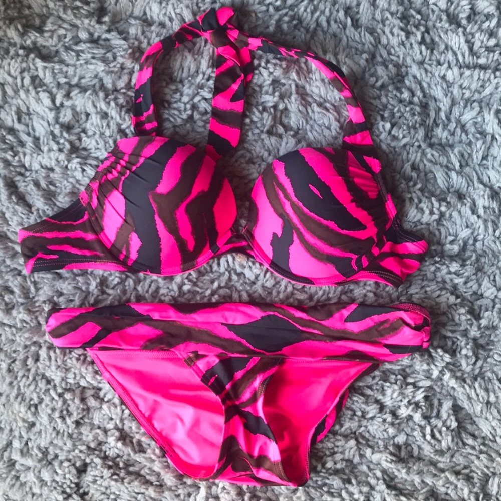 Victoria secret bathing suit. Like new.